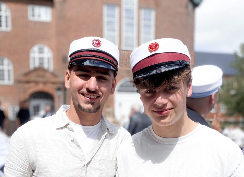 2 STX studenter